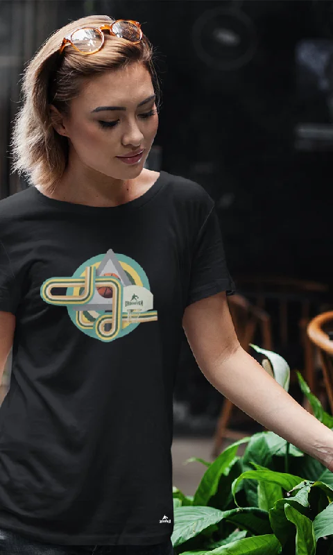 Trendy Items 70's, Women's Tee