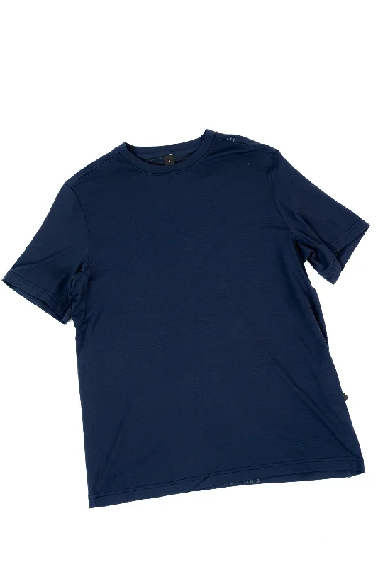 Simple Solid Color Men's License to Train Relaxed Fit Short Sleeve Shirt | True Navy