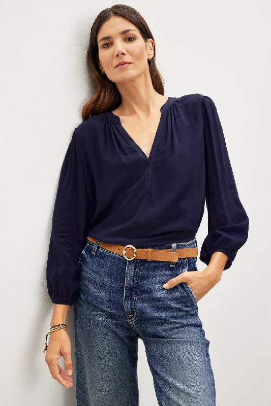 Noble Temperament ASHLEY V-NECK TOP