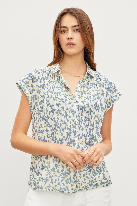 Wandering freely PAULETTE FLORAL BUTTON FRONT TOP