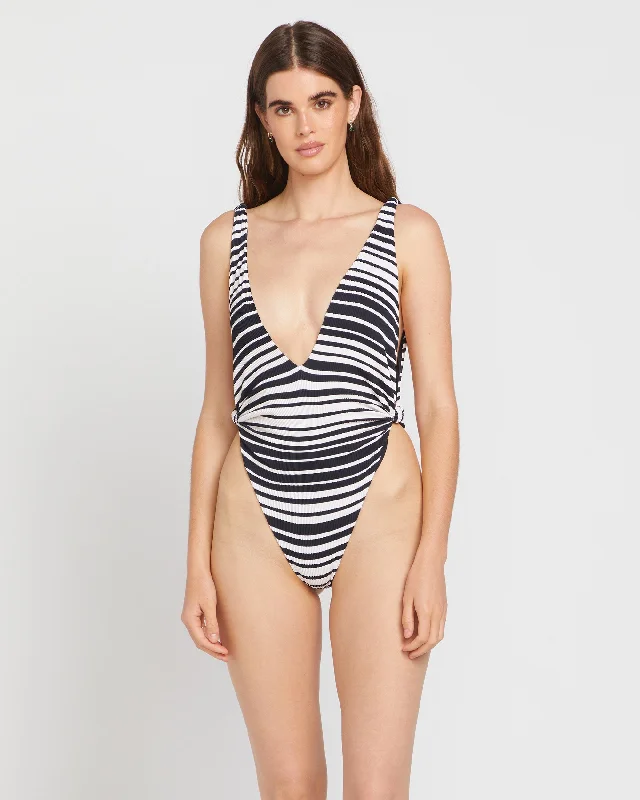 Summer Selection Stay In Line One Piece Swimsuit - Black