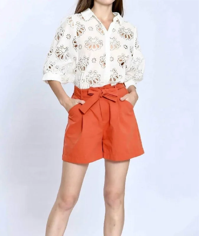 Fashion Must-have Belted Shorts In Brick