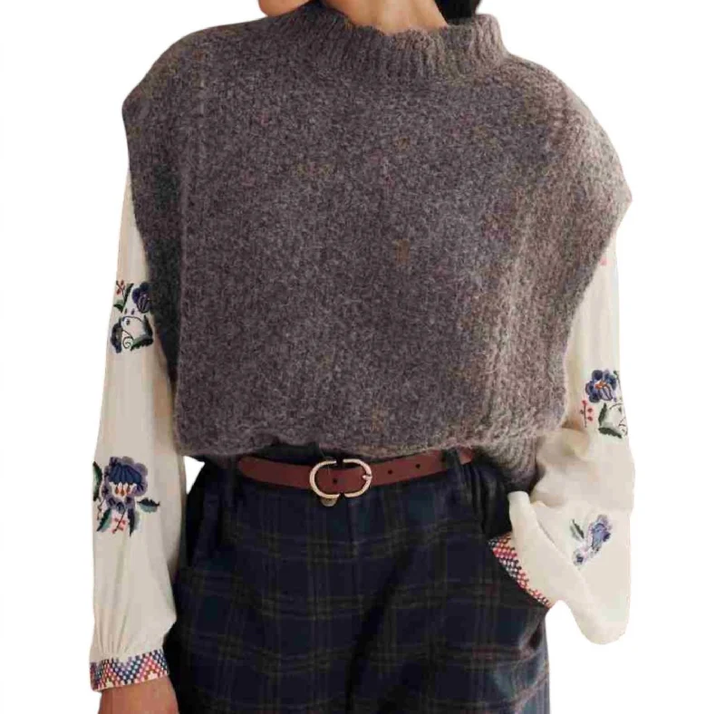 Avant-garde trend Sleeveless Knit Sigou Sweater Poncho In Blue/gray