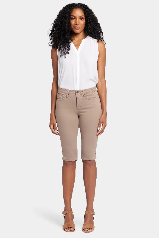Trendy Items Sophie Bike Capri Jeans In Petite - Saddlewood