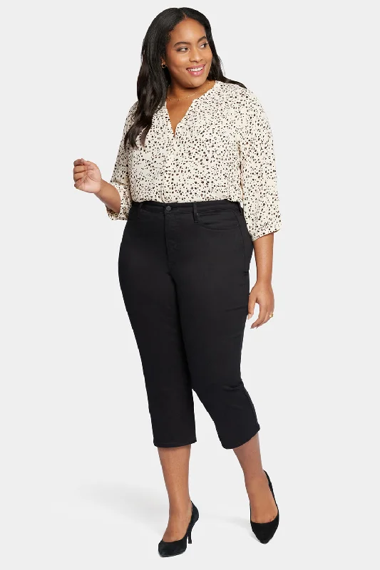 Exquisite Craftsmanship Joni Relaxed Capri Jeans In Plus Size - Black
