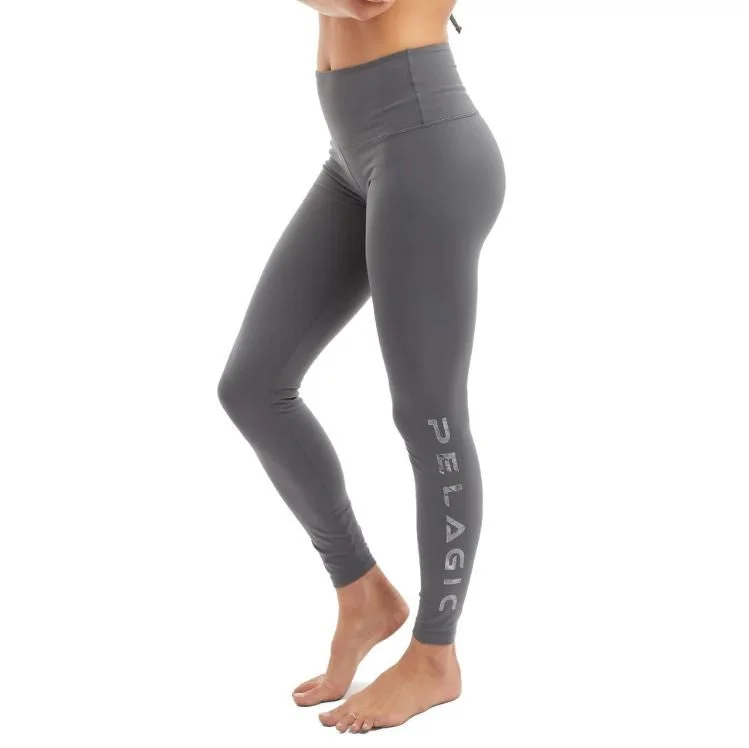 Layered Style Pelagic Women's Jeans Solid