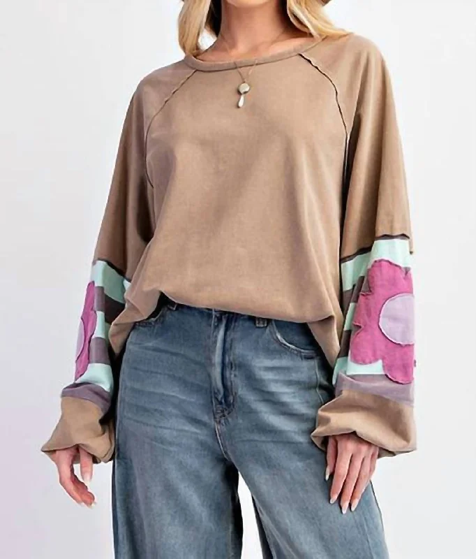 Sports Cool Floral Patchwork Sweatshirt In Dune