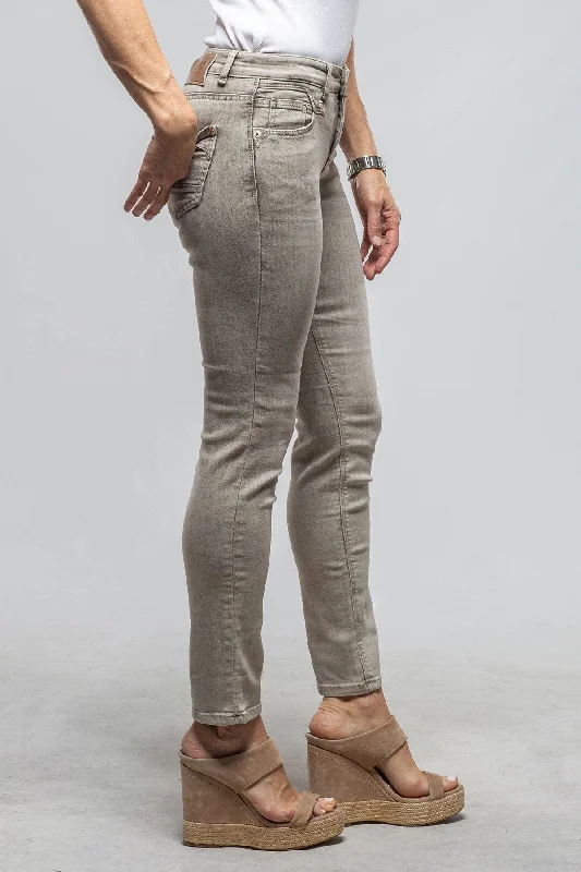 Refreshing Design MAC Rich Slim In Washed Beige