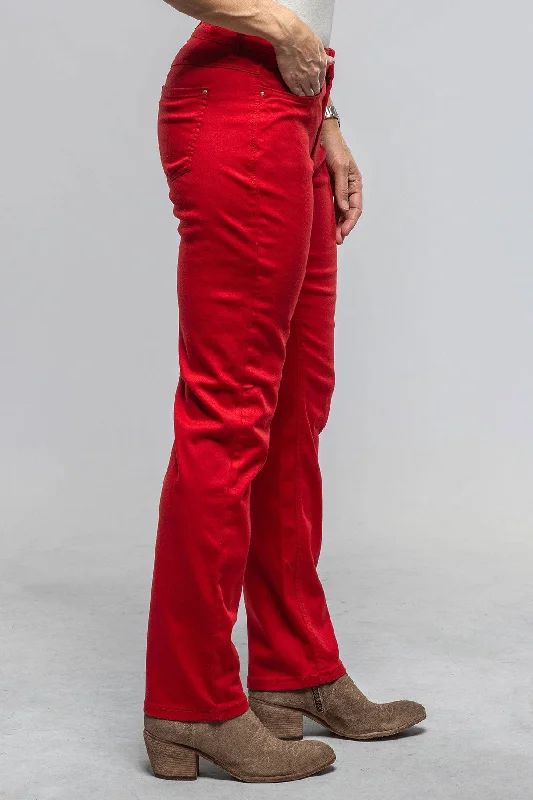 Exquisite Embroidery MAC Dream Straight in Ruby Red