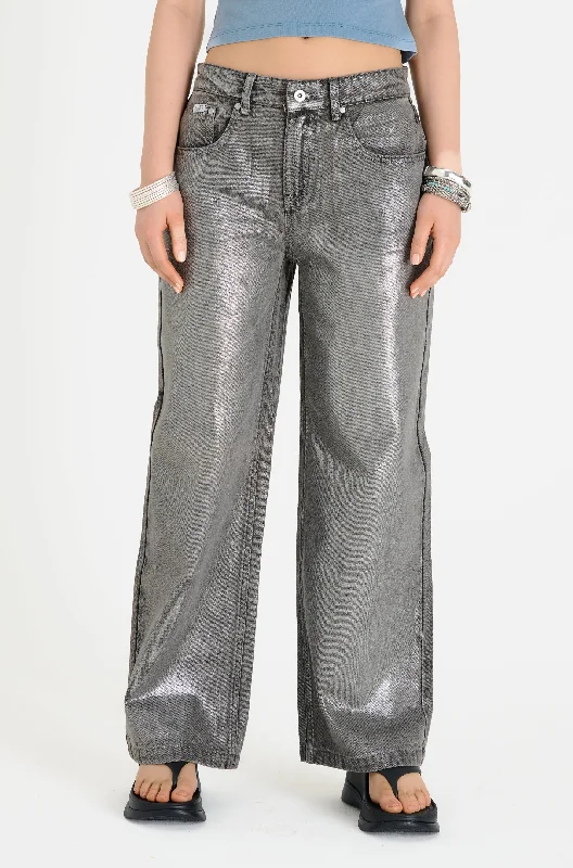 Trendy and versatile Glimmer Foiled Release Jean