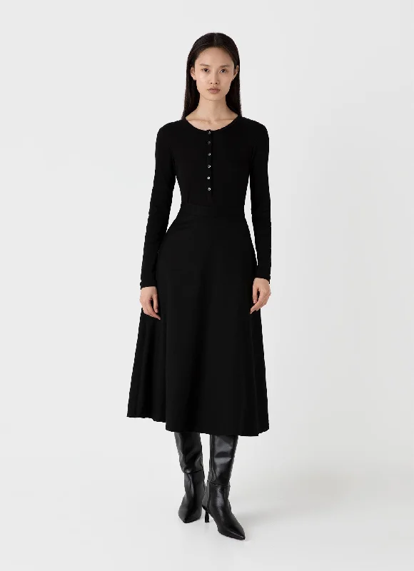 Personalized Wear Women's A-line Skirt in Black