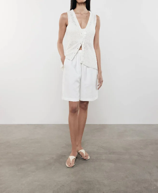 Sports Vitality Style Twill Everywhere Short In Off White