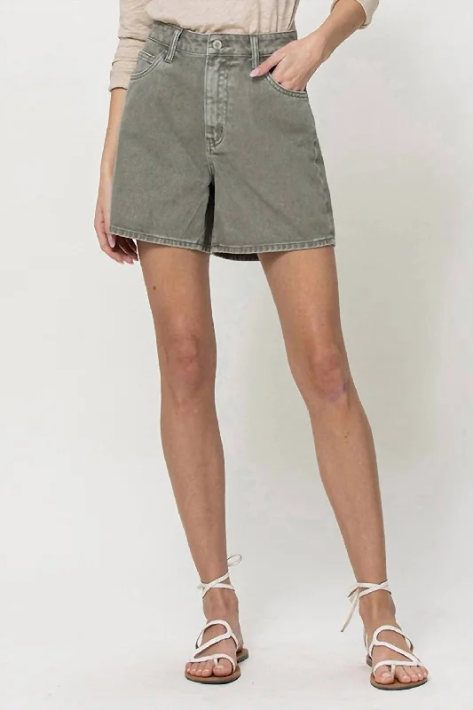 Retro Design High Rise Mom Shorts In Green