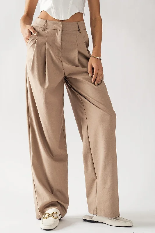 Chic Comfort Trend: Notes Women's Jeans Loop Pleated Pants