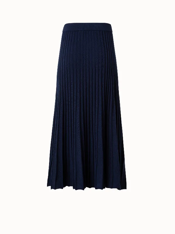 Soft Fashion Flared Merino Knit Skirt in Ribbed Wool