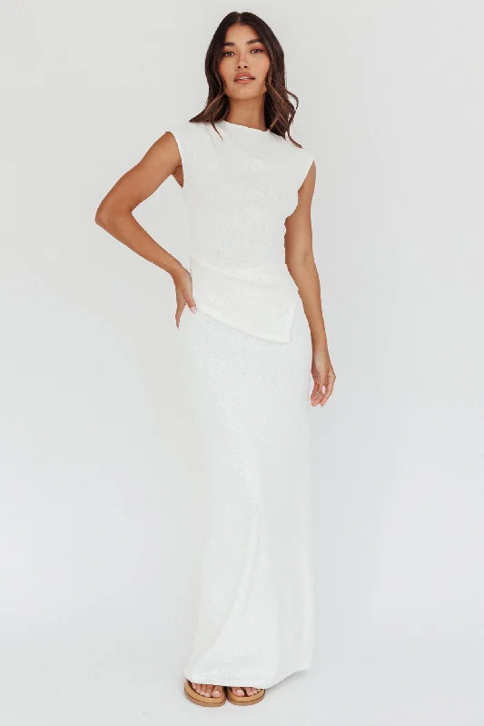 Simple Elegance Calculated Ribbed Knit Maxi Skirt White
