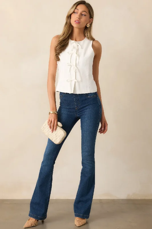 Fresh And Fashionable SPANX EveryWear Authentic Blue Flare Jeans